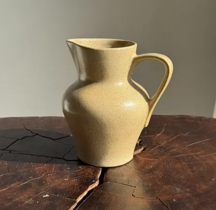 Carafes - Petit pichet en grès beige H14 L15 - OFFICE OBJETS