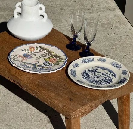 Assiettes de réception - Assiette ancienne en faïence à décor de paysage bleu D24,5 - OFFICE OBJETS