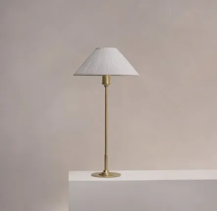 Desk lamps - Cotswold Medium Table Lamp Pleated Alabaster White - Antique Brass - CORSTON ARCHITECTURAL DETAIL