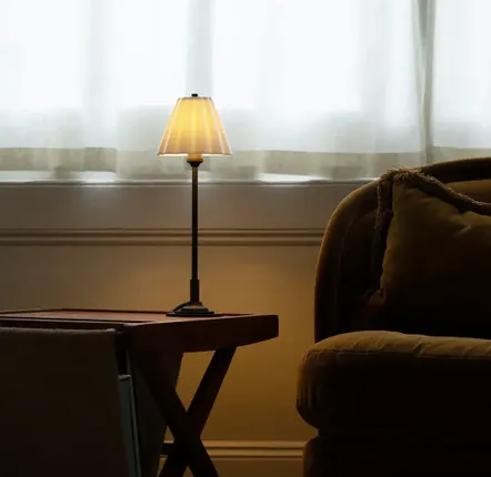Desk lamps - Cotswold Small Table Lamp Fine Porcelain - Bronze - CORSTON ARCHITECTURAL DETAIL