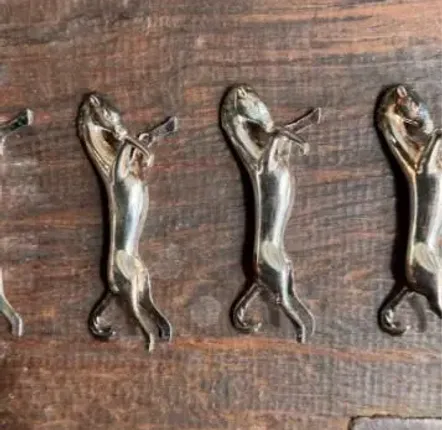 Cutlery set - Set of 6 horse knife holders in silver plated metal L8 H2 - OFFICE OBJETS