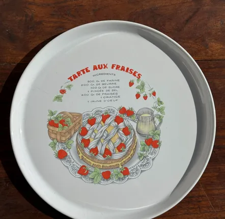 Plats et saladiers - Plat à tarte et recette de tarte aux fraises D31 - OFFICE OBJETS