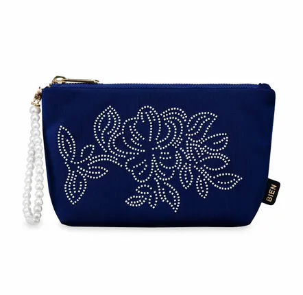 Papeterie bureau - Élégante grande pochette bleu profond avec fleurs de perles brodées - BIEN MOVES