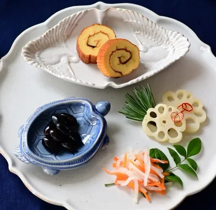 Assiettes au quotidien - Chitose- petites assiettes (tortue, grue) - MARUMITSU POTERIE