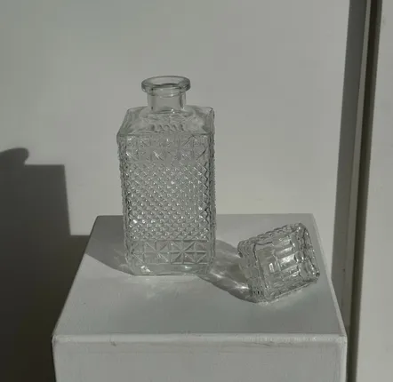 Carafes - H23 L9 vintage diamond-tipped glass whiskey carafe - OFFICE OBJETS