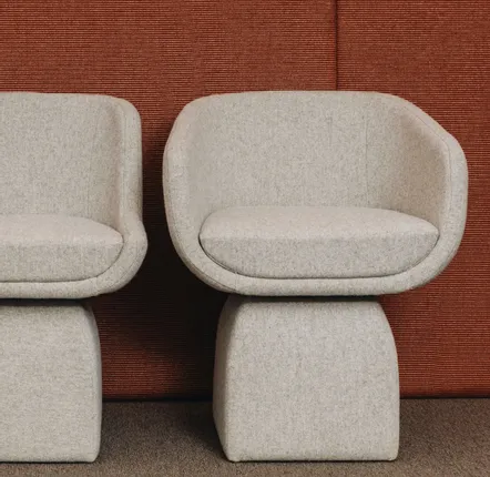 Lounge chairs for hospitalities & contracts - Lounge Chair Oscar Upholstered Mustard Bouclé - Option COM/Swivel - DUISTT