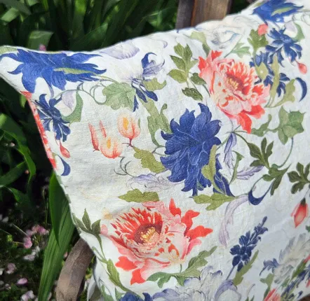 Comforters and pillows - 100% Linen Pillowcase - Floral print on heavy linen - NORRAVILLA