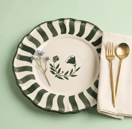 Assiettes au quotidien - Assiette à dîner florale festonnée | Céramique fabriquée à la main | 1 - CASA AMAROSA