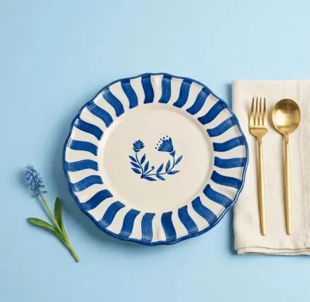 Assiettes au quotidien - Assiette à dîner florale festonnée | Céramique fabriquée à la main | 1 - CASA AMAROSA