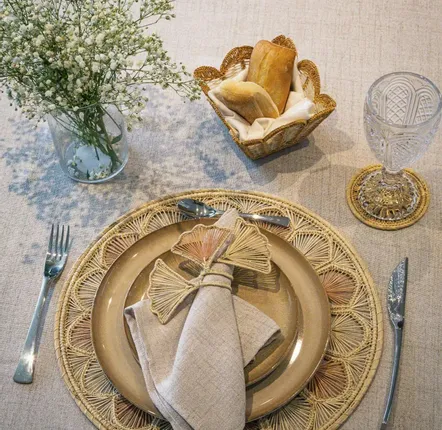 Assiettes de réception - ÉVENTAIL - MAISON MACONDO