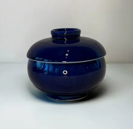 Bowls - Arita Porcelain, Small Bowl with Lid (Glossy) – Ruri Collection - JOHN MAC CERAMICS
