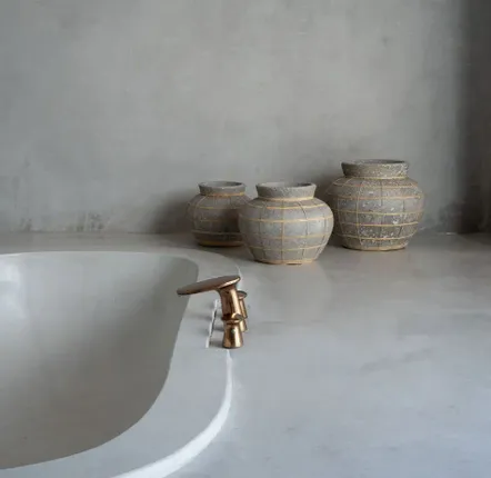 Vases - Le Vase Belly - Béton Naturel - M - BAZAR BIZAR LIVING