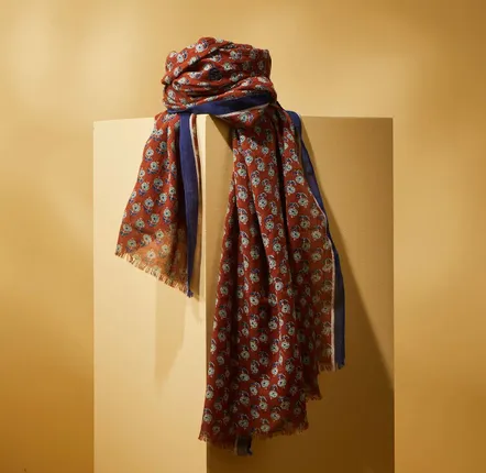 Foulards et écharpes - CHÈCHE HOMME KADMAT — MOTIFS FLEURIS IMPRIMÉS CAMEL & BLEU COTON BIO - AV08 PARIS