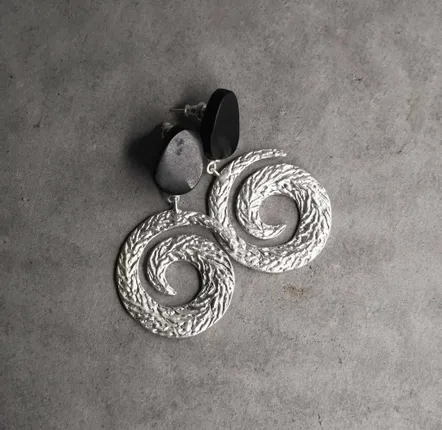 Bijoux - Ripple Twirl Swing Earrings - BY MER JEWELLERY