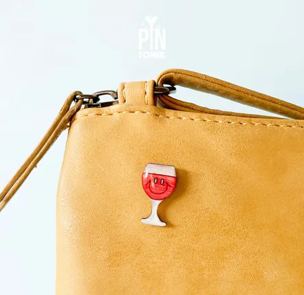 Broches - Happy Red Wine Pin - PINTONIK