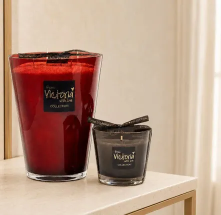 Candles - Shiny Red Candle - VICTORIA WITH LOVE COLLECTION