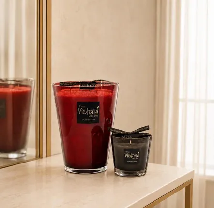 Candles - Shiny Red Candle - VICTORIA WITH LOVE COLLECTION