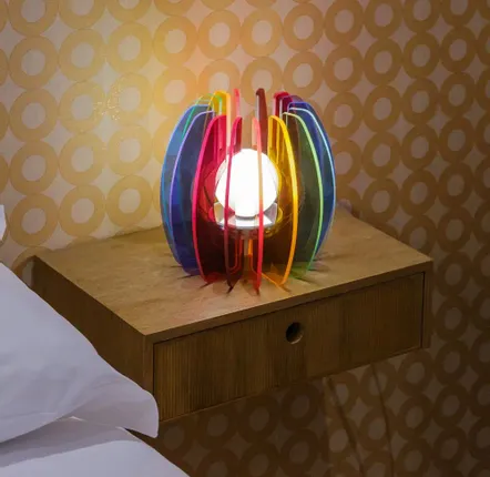 Lampes de table - Petite lampe de table décorative en cristal acrylique Iride - VESTA