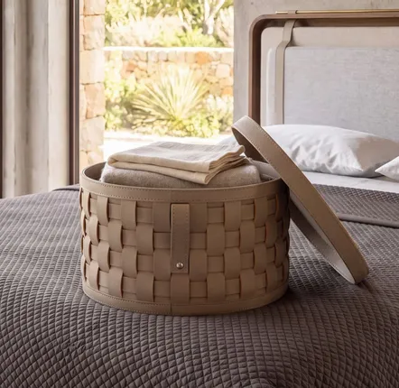 Corbeilles - Panier de rangement décoratif rond en cuir régénéré vison foncé avec couvercle - ANGEL CERDÁ