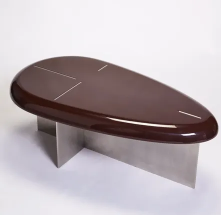Tables pour hôtels - Table Basses Mask plateau oval bois laqué, pieds en croix Acier brossé - DUISTT