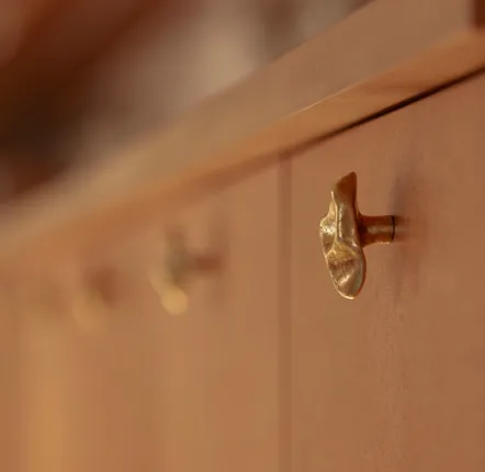 Buffets - Petit bouton/patère Subtle Pinch - EVAANNA