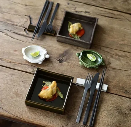 Assiettes de réception - Reki - boîte, assiette et support - MARUMITSU POTERIE