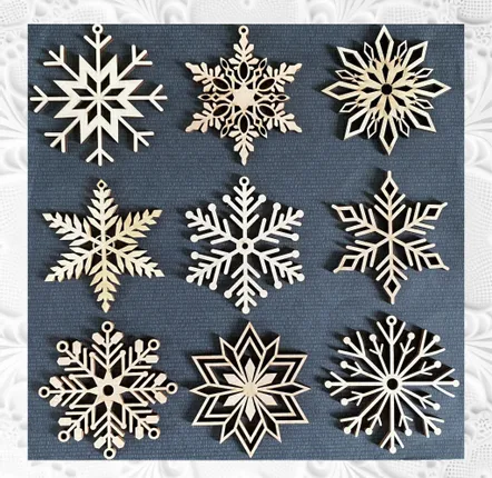Guirlandes et boules de Noël - Etoile de Noël - Collection Dentelle de bois - 9 pièces - LA COUR DU JUCH