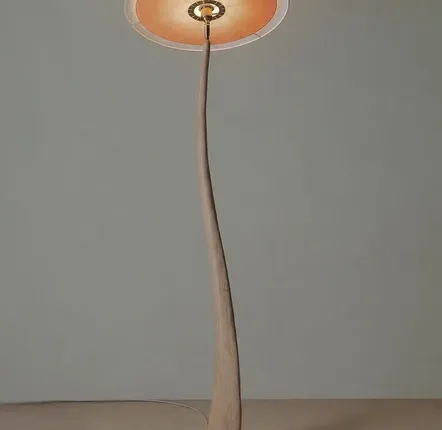Floor lamps - Madame Swo — Lampadaire format moyen - OMALIGHT