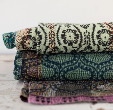 Throw blankets - Plaids - Kantha Sari artist - VAN VERRE