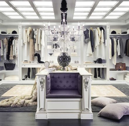 Bespoke carpets - Luxury Walk-in Closets - MODENESE LUXURY FURNITURE