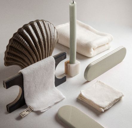Loungewear - Design for Resilience - Natural sponge cleaning glove - BELGIUM IS DESIGN