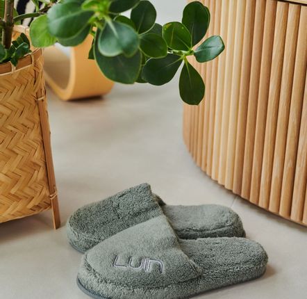 Homewear bien-être - Chaussons de bain confortables, disponible en 3 tailles - LUIN LIVING