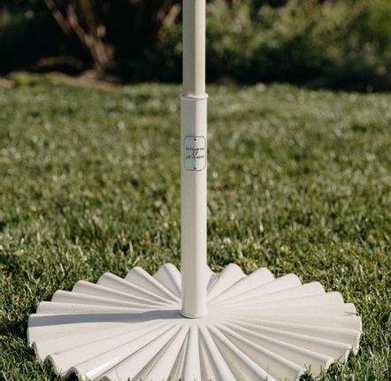 Sunshades - THE CLAMSHELL BASE - BUSINESS & PLEASURE CO.