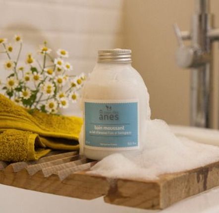 Baignoires bien-être - Bain moussant au lait d'ânesse frais et bio - AU PAYS DES ÂNES