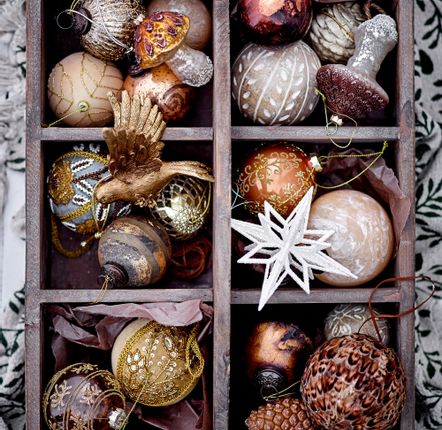 Guirlandes et boules de Noël - Jaylyn Bibelot, Or, Résine  - BLOOMINGVILLE MULTIBRAND HOUSE
