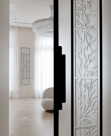  - Lalique Panels