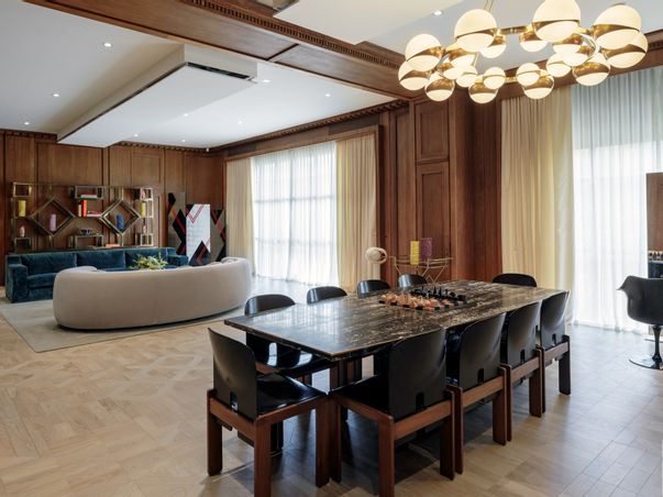  - Boardroom des Galeries Lafayette Champs-Elysées