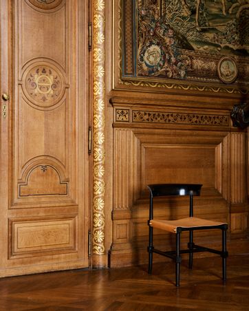  - La Chaise Chantilly