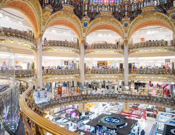 GALERIES LAFAYETTE PARIS HAUSSMANN - Initiation