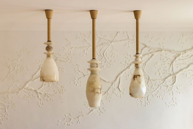  - Suspension en albâtre