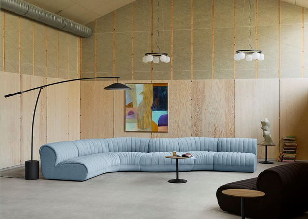  - Canapé Coltre et Lampe a bascule Contra