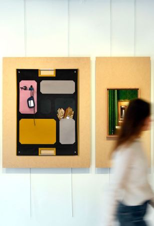  - TABLEAU À POCHES