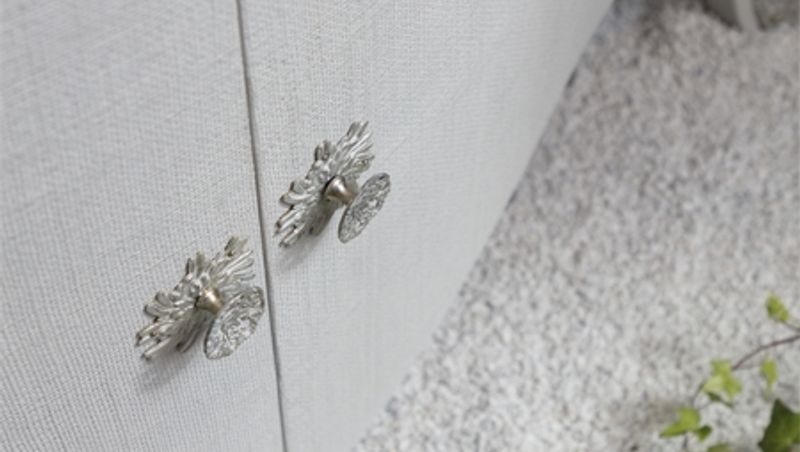 MOISSONNIER - 696 buffet chest of drawers detail