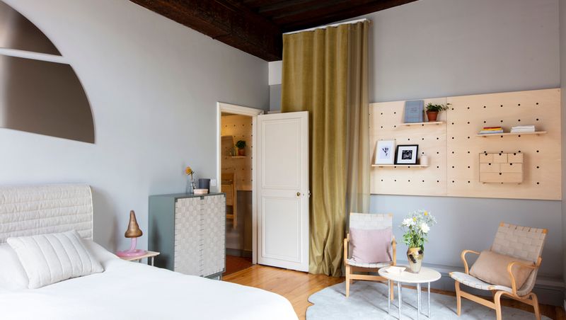 INSTITUT SUEDOIS - Array