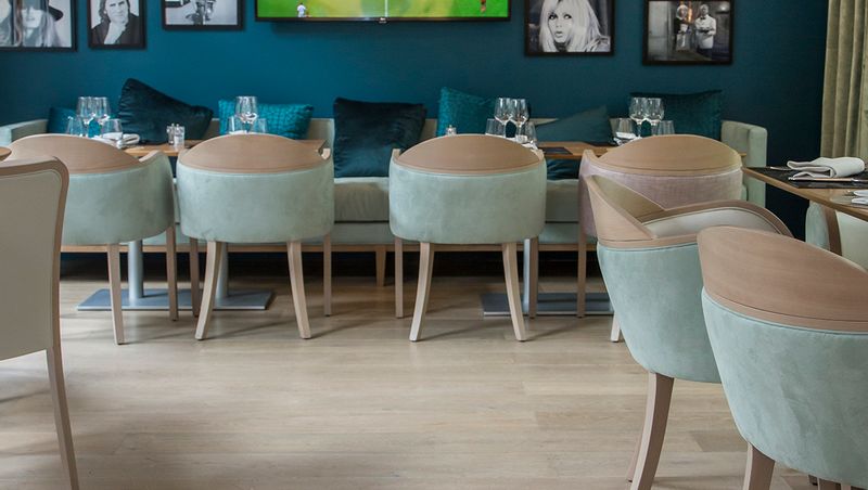 CHÊNE DE L'EST - New finishing CRISTAL on Oak Antique, Sawn Face & Structured.