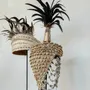 Objets de décoration - Guinea Feather Hat Sur Pied - Noir Naturel - BAZAR BIZAR LIVING