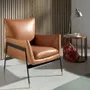 Fauteuils - Fauteuil tapissé en cuir de vachette marron - ANGEL CERDÁ