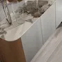 Buffets - Buffet en bois argenté, noyer et plateau en marbre de porcelaine - ANGEL CERDÁ