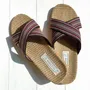 Homewear bien-être - LES MAURICETTES de Sophie, claquettes croisées bordeaux - LES MAURICETTES
