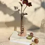 Vases - CATHARSIS, petit vase sculptural, corail poussiéreux - COKI